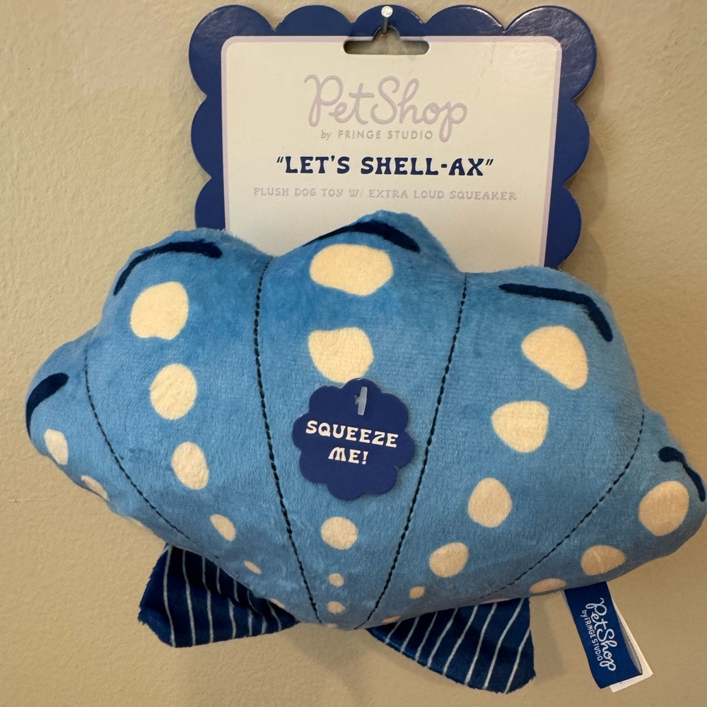 Seashell Dog Toy Squeaky Crinkle Squeeze Me Plush Shell Fetch Coastal Puppy NWT